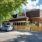 Mórocz Maison d'hôtes 3*