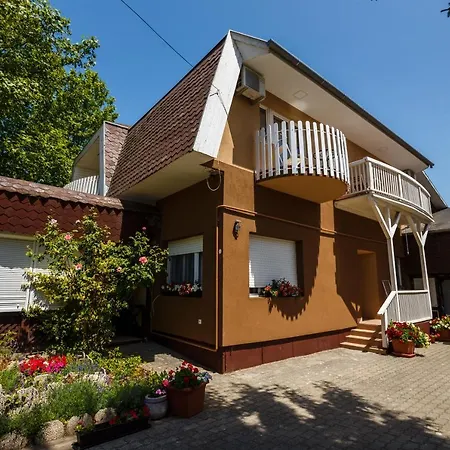 Morocz Vendeghaz Guest house Balatonboglar