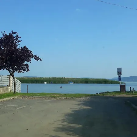 Morocz Vendeghaz 3* Balatonboglár