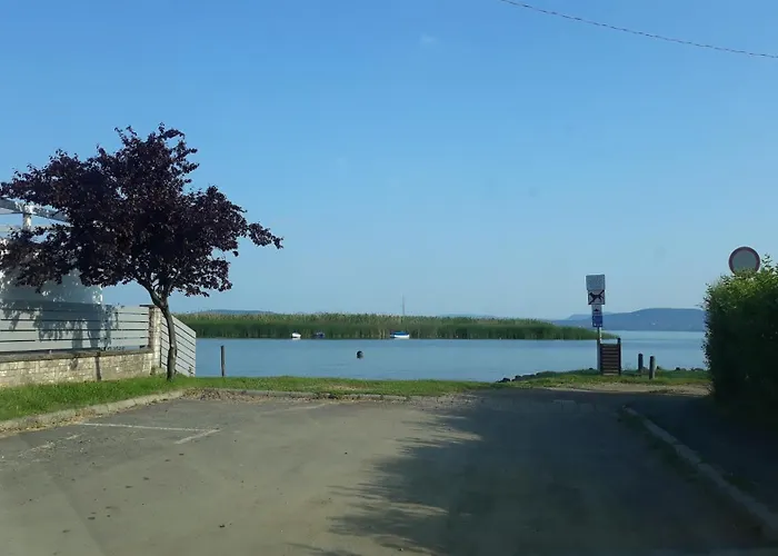 Morocz Vendeghaz 3* Balatonboglár