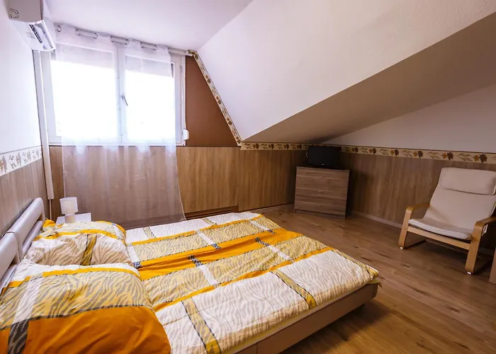 Morocz Vendeghaz Pensionat Balatonboglár