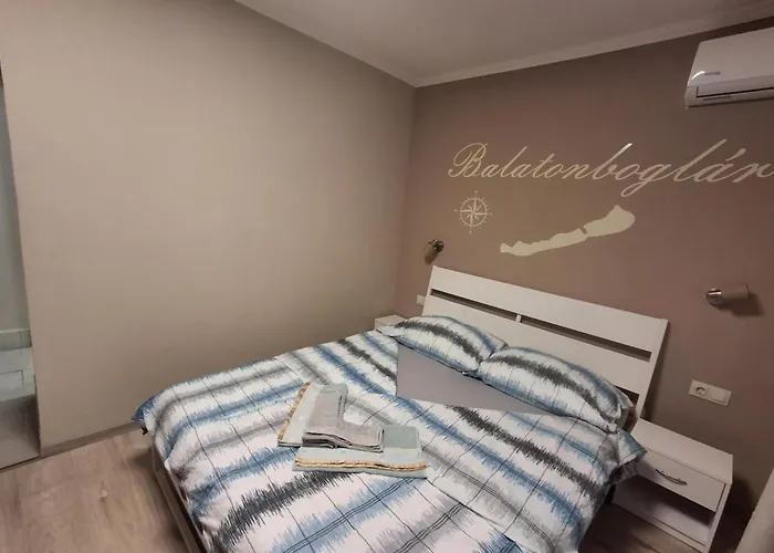 Morocz Vendeghaz 3* Balatonboglár