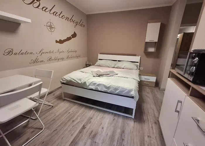 Pensionat Morocz Vendeghaz Balatonboglár
